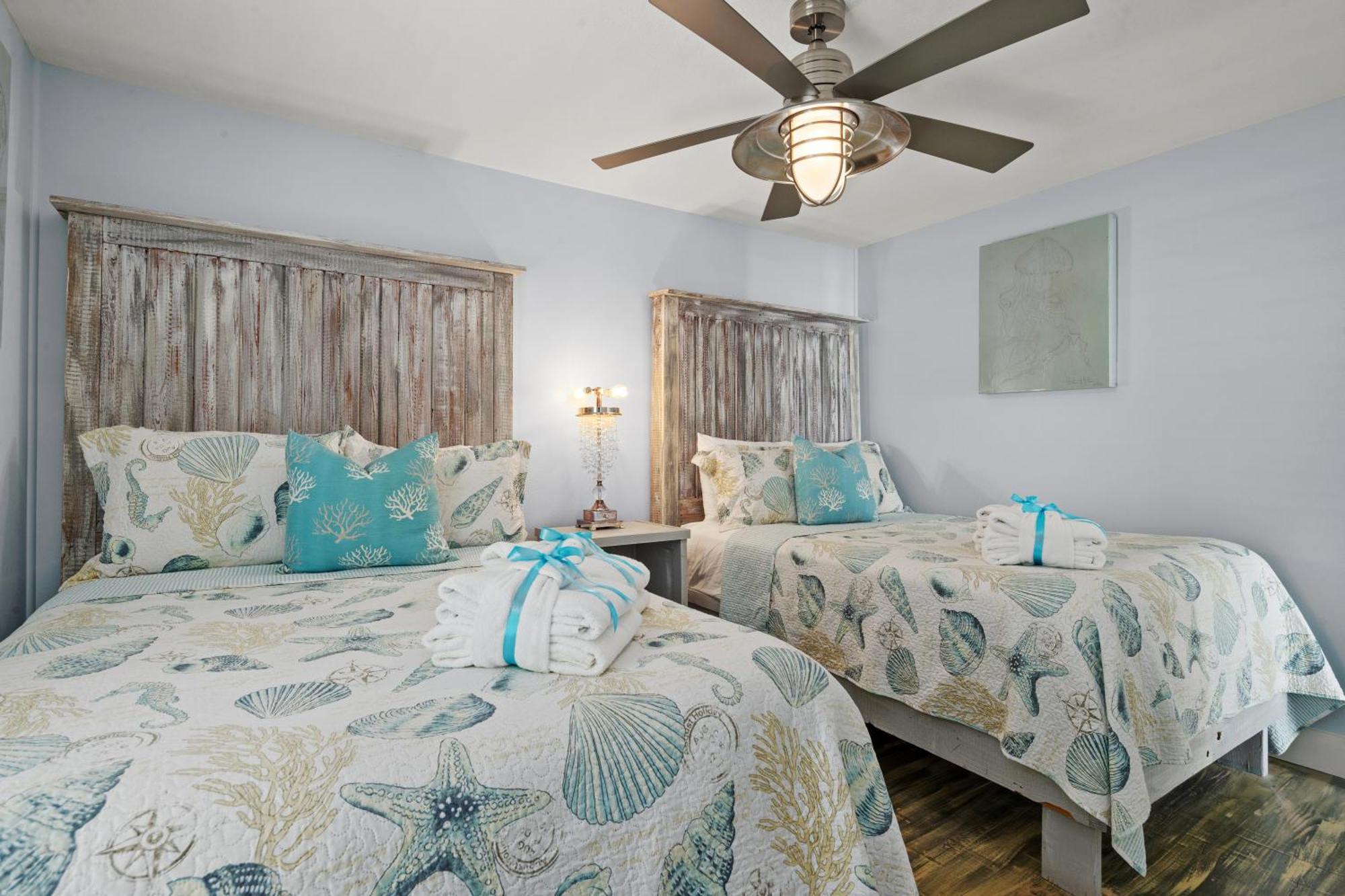 Luxury Gulf Front Property! Directly On The Beach! Sleeps 15! Panama City Beach Exterior foto
